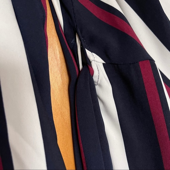 Dynamite Wrap Blouse - Picture 7 of 11